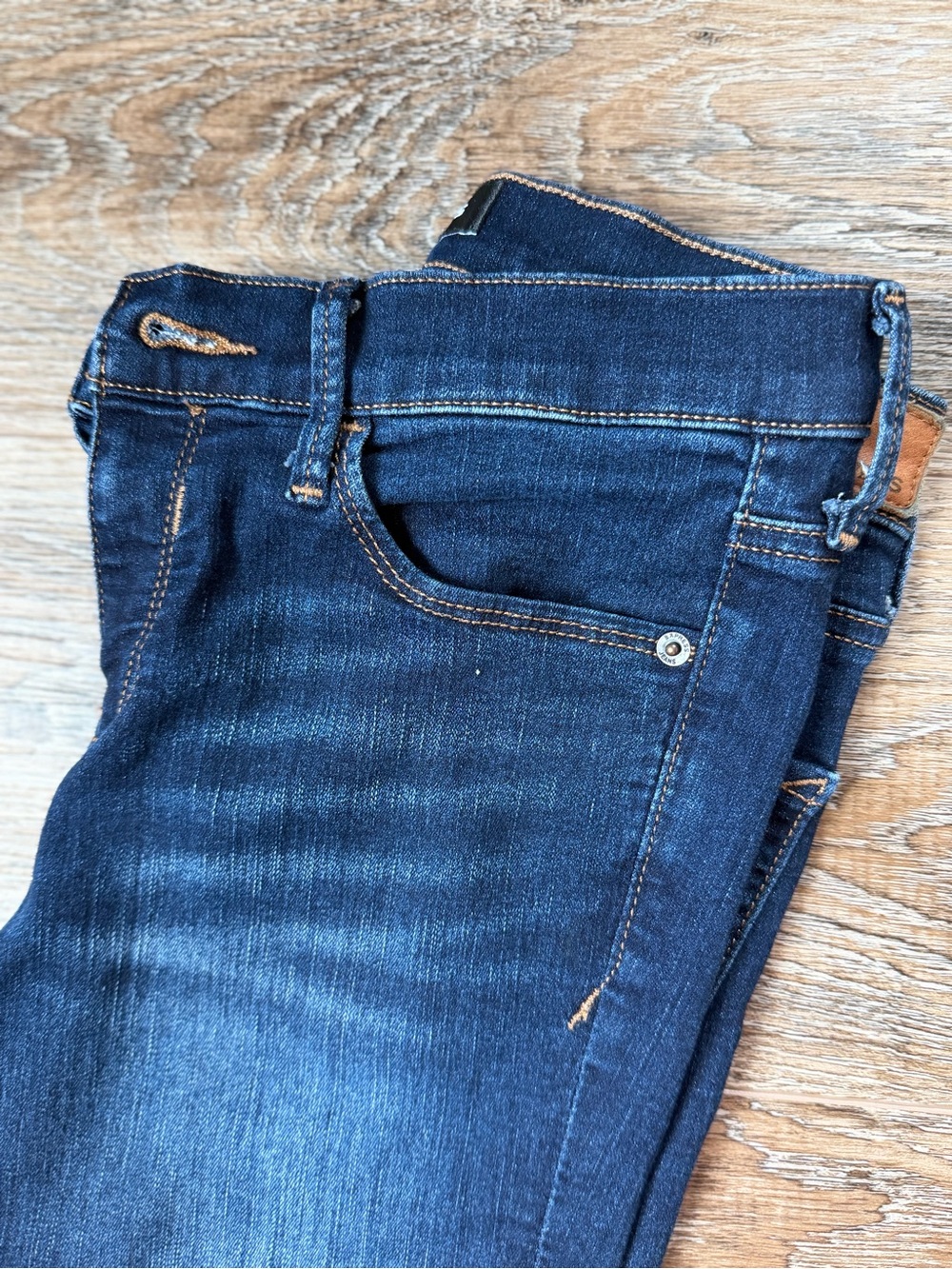 ✨ Express Legging Mid Rise Jeans ✨ - Picture 4 of 7